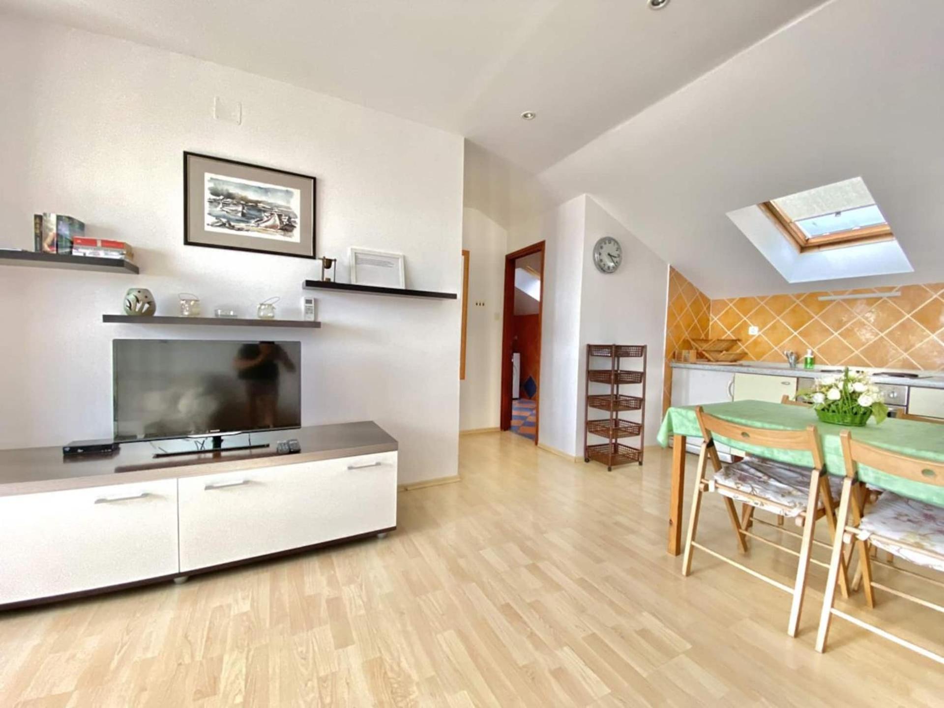 Family Apartments Viva Close To The Beach Крк Экстерьер фото