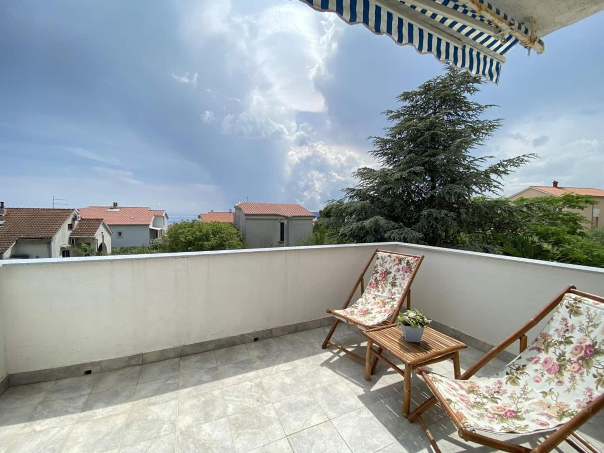 Family Apartments Viva Close To The Beach Крк Экстерьер фото